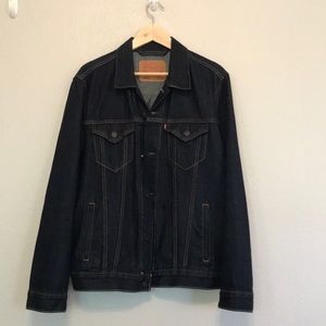 Levi’s trucker jacket